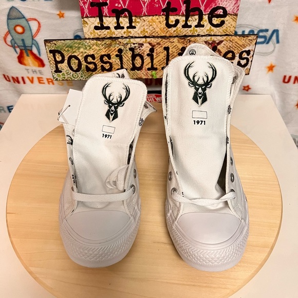 CONVERSE CTAS HI BUCKS MILWAUKEE BASKETBALL - Picture 3 of 14